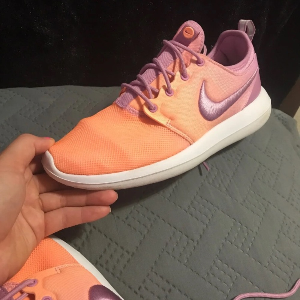 Nike Tennis Shoes